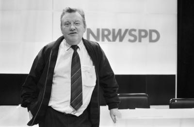 Deutschland, Bielefeld, 15.01.1994 Archiv.: 45-30-16 NRW-SPD-Landesparteitag Foto: Friedhelm Farthmann, SPD-Fraktionsvor-stock-foto