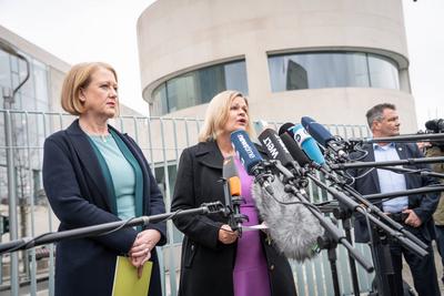 Pressestatement zum Thema Nationaler Aktionsplan Menschenhandel vor dem Bundeskanzleramt in Berlin ? Nancy Faeser, Bundesinnenministerin-stock-photo
