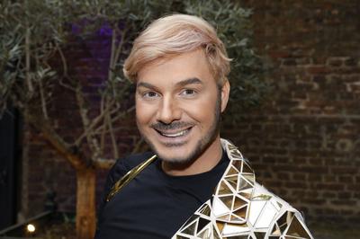 Sam Dylan beim Photocall zur Amazon Prime Video Reality-Show The 50 in der Wolkenburg. K?ln, 09.04.2024 *** Sam Dylan at-stock-foto