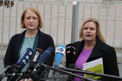 Pressekonferenz vor dem Kanzleramt, Faeser, Paus-stock-photo