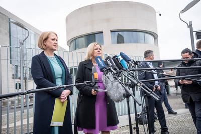Pressestatement zum Thema Nationaler Aktionsplan Menschenhandel vor dem Bundeskanzleramt in Berlin ? Nancy Faeser, Bundesinnenministerin-stock-photo