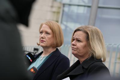 Pressekonferenz vor dem Kanzleramt, Faeser, Paus-stock-foto
