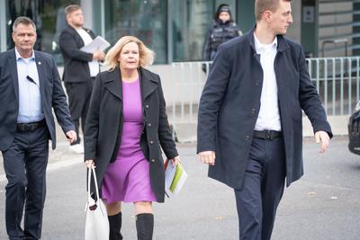 Pressestatement zum Thema Nationaler Aktionsplan Menschenhandel vor dem Bundeskanzleramt in Berlin ? Nancy Faeser, Bundesinnenministerin-stock-photo