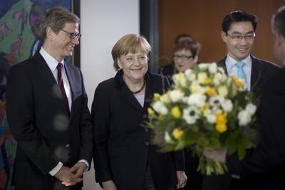 Guido Westerwelle, Philipp R?sler, Angela Merkel DEU, Deutschland, Germany, Berlin, 06.02.2013 Bundesaussenminister Gui-stock-photo