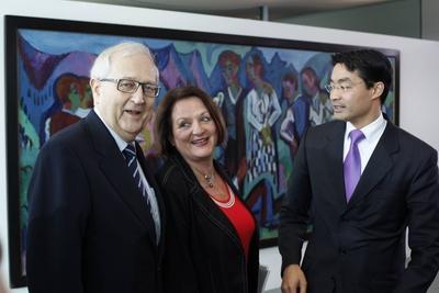 Bildnummer: 54455232  Datum: 22.09.2010  Copyright: imago/Reiner ZensenBerlin / 36. Kabinettssitzung im Bundeskanzleramt Foto: v.l.n.r. Bundeswirtschaftsminister Rainer Br?derle, FDP, Bundesjustizministerin Sabine Leutheusser-Schnarrenberger, FDP und Bundesgesundheitsminister Philipp R?sler, FDP. People Politik GER Kabinett kbdig xcb 2010 quer premiumd xint POLITIK POLITICSBildnummer 54455232 Date 22 09 2010 Copyright Imago Reiner Zensen Berlin 36 Cabinet meeting in Federal Chancellery Photo V l n r German Economics Minister Rainer Br?derle FDP Federal Justice Minister Sabine Leutheusser Schnarrenberger FDP and Federal Health Minister Philipp R?sler FDP Celebrities politics ger Cabinet Kbdig  2010 horizontal premiumd  politics POLITICS-stock-photo