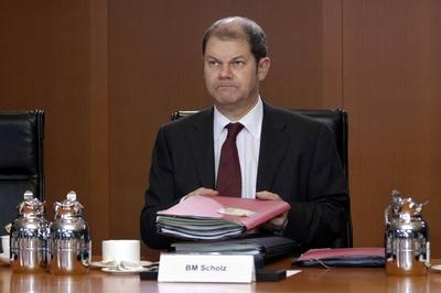 Arbeitsminister Olaf Scholz (Deutschland/SPD/Erster Parlamentarischer Gesch?ftsf?hrer SPD-Bundestagsfraktion) anl?sslich-stock-foto