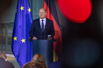 Statement Bundeskanzler Olaf Scholz zum Antrag der Vertrauensfrage-stock-foto