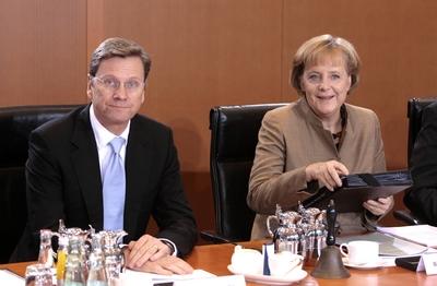 Bildnummer: 53578420  Datum: 04.11.2009  Copyright: imago/Jens SchickeDEUTSCHLAND, Berlin, 04.11.2009 - Dr. Guido Westerwelle, BM des Ausw?rtigen, FDP, Dr. Angela Merkel, Bundeskanzlerin, CDU, im Kabinett Berlin People Politik GER Bundeskabinett Kabinett Sitzung kbdig xub 2009 quer premiumd Deutschland Bundespolitik Bundesminister Politik Politiker Politikerin Bundespolitiker Bundespolitikerin Bundeskanzler Kabinett Bundesaussenminister Vizekanzler Kabinettsitzung Bundeskabinett 2. QF Quer QuerformatBildnummer 53578420 Date 04 11 2009 Copyright Imago Jens Send Germany Berlin 04 11 2009 Dr Guido Westerwelle BM the Foreign FDP Dr Angela Merkel Chancellor CDU in Cabinet Berlin Celebrities politics ger Federal Cabinet Cabinet Meeting Kbdig  2009 horizontal premiumd Germany Federal politics Federal Minister politics Politicians Politician Federal politicians Federal politician Federal Chancellor Cabinet German Foreign Minister Vice-Chancellor Cabinet meeting Federal Cabinet 2 QF horizontal Landscape-stock-photo