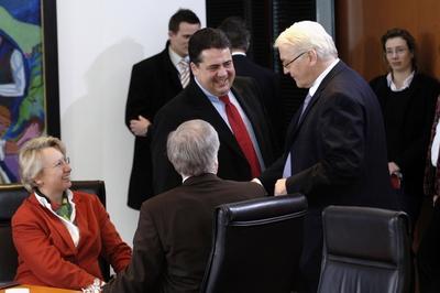 Bildungsministerin Annette Schavan (Deutschland/CDU), Landwirtschaftsminister Horst Seehofer (vorn, Deutschland/CSU), Um-stock-foto