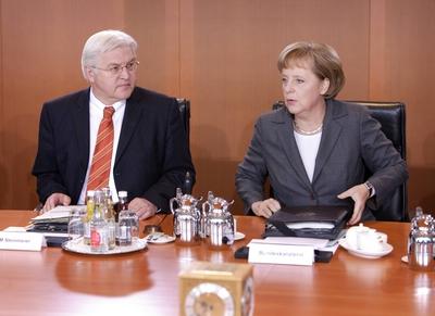 Angela MERKEL Bundeskanzlerin und CDU Vorsitzende und Frank Walter STEINMEIER SPD Bundesauss-stock-foto