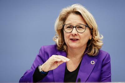 17. Entwicklungspolitischen Berichts der Bundesregierung-stock-foto