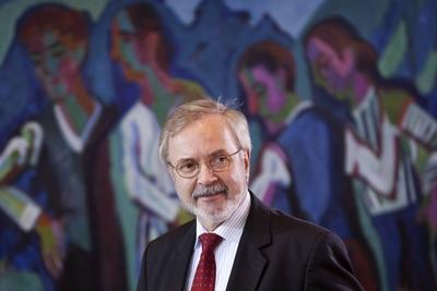 Werner Hoyer Staatsminister im Auswaertigen Amt vor Beginn einer Kabinettssitzung Berlin 16 11 2-stock-foto