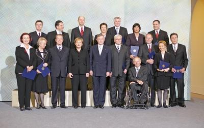 v.l.hinten: Thomas de MAIZIERE ,Kanzleramtsminister, Sigmar GABRIEL, Umwelt, Wolfgang TIEFENSEE, Verkehr, Brigitte ZYPR-stock-photo