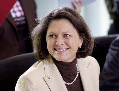 Ilse AIGNER CSU Bundeslandwirtschaftsministerin vor Beginn einer Kabinettssitzung Berlin De-stock-foto