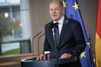 Pressestatement von Bundeskanzler Olaf Scholz im Bundeskanzleramt zur bevorstehenden Vertrauensfrage im Deutschen Bundestag-stock-foto