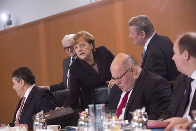 Deutschland Berlin Bundeskanzleramt 93 Kabinettssitzung Wirtschaftsminister Sigmar Gabriel SPD-stock-foto