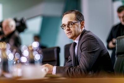 Heiko Maas SPD Bundesminister fuer Justiz und Verbraucherschutz vor Beginn der Kabinettssitzung i-stock-photo