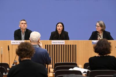 Frank Kalter, Reem Alabali-Radovan-stock-foto