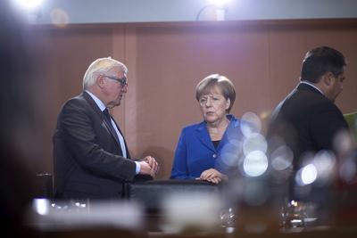 Steinmeier Merkel Gabriel Kabinettssitzung DEU Deutschland Germany Berlin 07 10 2015 Frank Wa-stock-photo