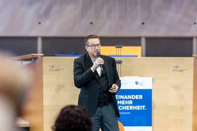 IT-Sicherheitstag NRW im World Conference Center Bonn - 11.12.2024-stock-foto