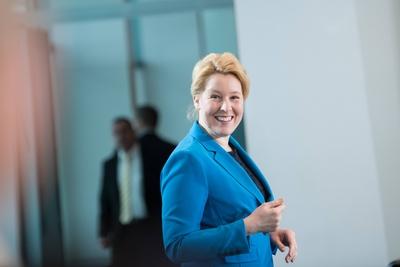 Familienministerin Franziska Giffey SPD nimmt am 28 M?rz 2018 an der w?chentlichen Kabinettssitzu-stock-foto