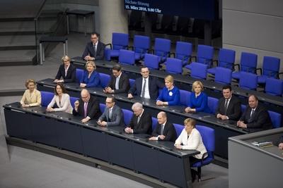 Deutschland Berlin Bundestag 19 Sitzung Wahl der Bundeskanzlerin Regierungsbank Entwicklungshi-stock-foto