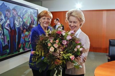 Berlin den 08 10 2014 33 Kabinettsitzung im Bundeskanzleramt Foto Zu Beginn der Kabinettsitzung-stock-foto