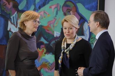 Julia Kl?ckner CDU Ministerin f?r Ern?hrung und Landwirtschaft Franziska Giffey SPD Minister-stock-foto