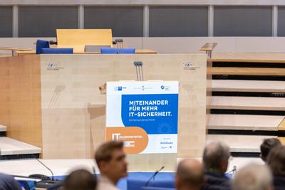 IT-Sicherheitstag NRW im World Conference Center Bonn - 11.12.2024-stock-foto