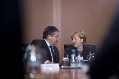 Gabriel Merkel Kabinettssitzung DEU Deutschland Germany Berlin 03 12 2014 Sigmar Gabriel Vize-stock-photo