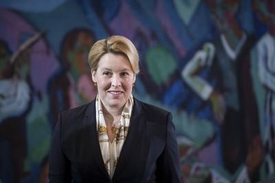 Bundesfamilienministerin Franziska Giffey SPD nimmt am 16 Januar 2019 im Bundeskanzleramt in Berl-stock-foto