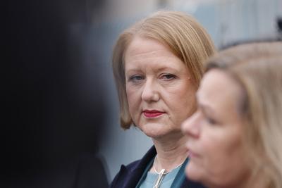 Lisa Paus, Bundesministerin f?r Familie, Senioren, Frauen und Jugend , Nancy Faeser, Bundesministerin des Innern und f?r-stock-foto