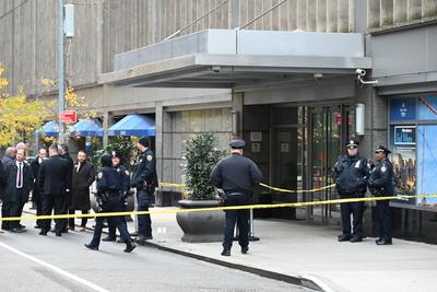 Ceo of united healthcare brian thompson shot and killed in midtown manhattan new york-stock-foto