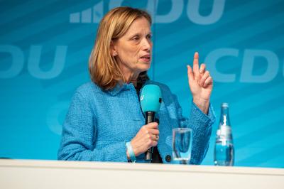 Neum?nster, 11.12.2024, Landesvertreterversammlung der CDU Schleswig-Holstein und Einstimmung auf die Bundestagswahl 202-stock-foto