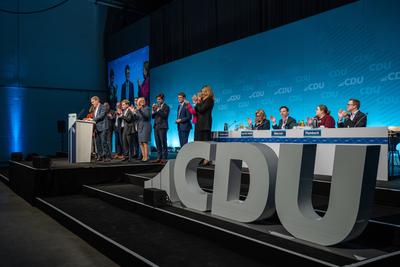 Neum?nster, 11.12.2024, Landesvertreterversammlung der CDU Schleswig-Holstein und Einstimmung auf die Bundestagswahl 202-stock-foto