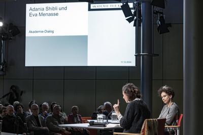 Adania Shiblis Roman "Eine Nebensache"-stock-foto