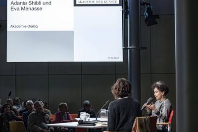 Adania Shiblis Roman "Eine Nebensache"-stock-foto