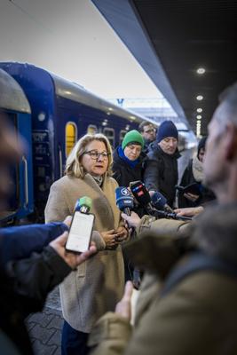 Reise BMin Schulze in die Ukraine-stock-photo