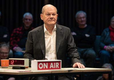 Politik, Live-Radioshow mit Olaf Scholz in Berlin-stock-photo