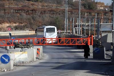Israeli army forces close the entrances and roads of the city of Hebron in the West Bank-stock-photo