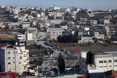 Israeli army forces close the entrances and roads of the city of Hebron in the West Bank-stock-photo