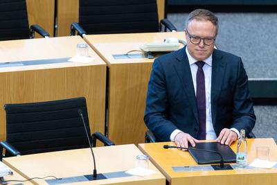 Wahl des Ministerpr?sidenten im Th?ringer Landtag-stock-foto