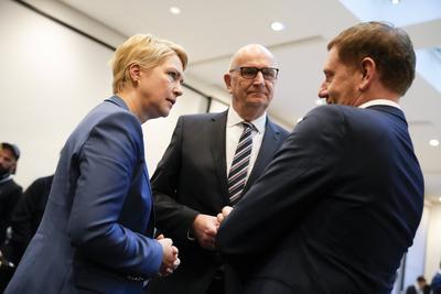 MPK, Ministerpr?sidentenkonferenz, Woidke, Kretschmer, Schwesig-stock-foto
