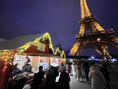 Eiffel Tower Christmas Market-stock-photo