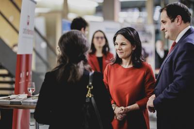 Aussenministerin Baerbock bei Veranstaltung Waffenstillstand im Libanon-stock-photo