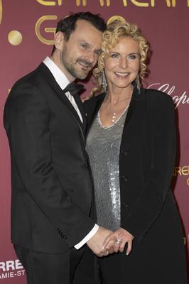 Victoria Herrmann mit Ehemann David B?thig-stock-foto