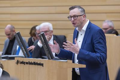 Andreas Schwarz, Vorsitzender Gr?ne Landtagsfraktion. Auftaktsitzung zur Beratung des Doppelhaushalts f?r die Jahre 2025-stock-foto