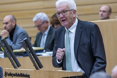 Winfried Kretschmann, Ministerpr?sident, Gr?ne bei seiner Rede im Parlament. Auftaktsitzung zur Beratung des Doppelhaush-stock-foto