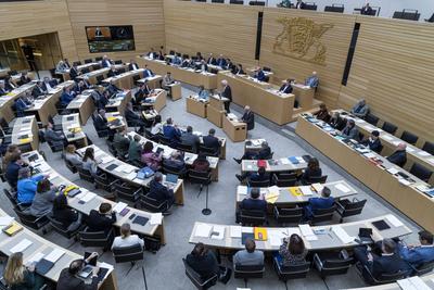 Winfried Kretschmann, Ministerpr?sident, Gr?ne bei seiner Rede im Parlament. Auftaktsitzung zur Beratung des Doppelhaush-stock-foto