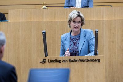 Dr. Nicole HOFFMEISTER-KRAUT (MdL, CDU, Wirtschaftsministerin). Automobilindustrie als Zukunftsmoter f?r Baden-W?rttembe-stock-foto